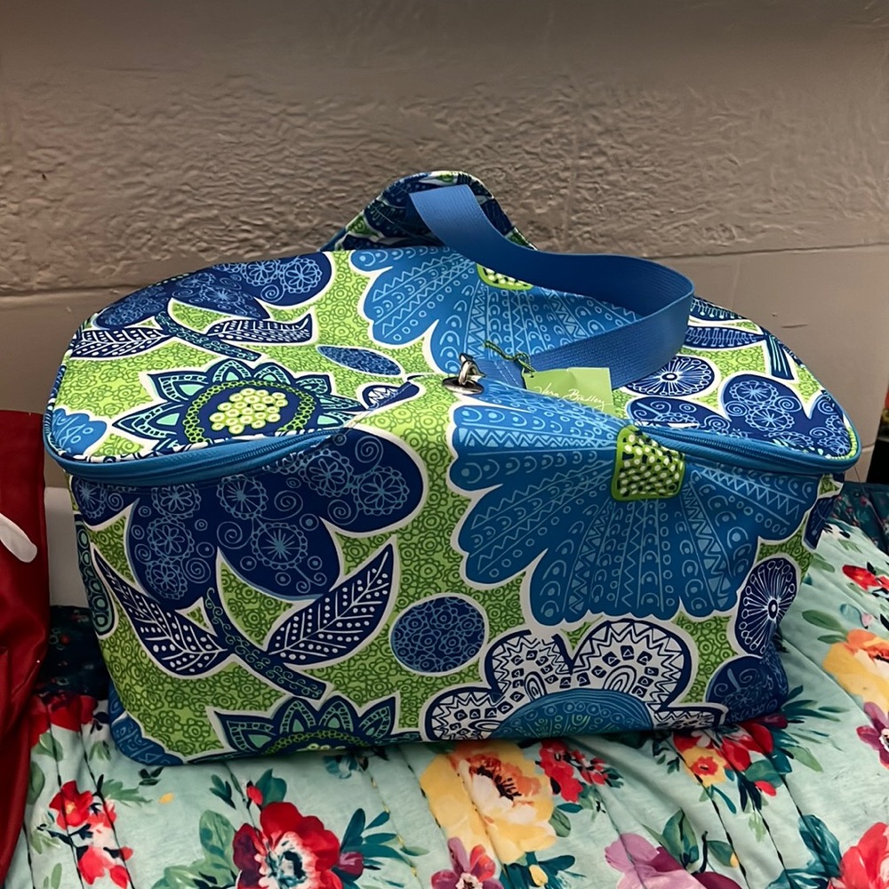 Vera Bradley Collapsable So Cool Picnic Tote-Doodle Daisy